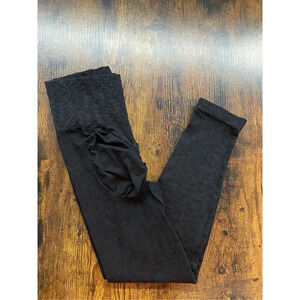 black leopard print scrunch leggings  Size S